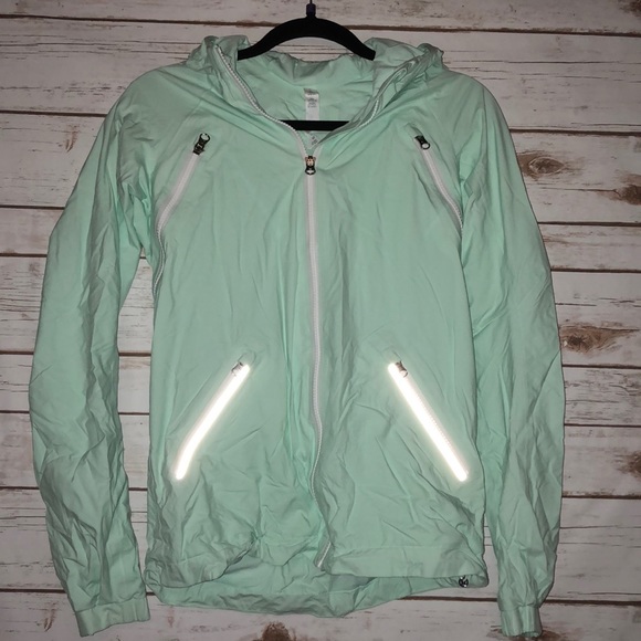 lululemon athletica Jackets & Blazers - Lululemon windbreaker size 4 mint green